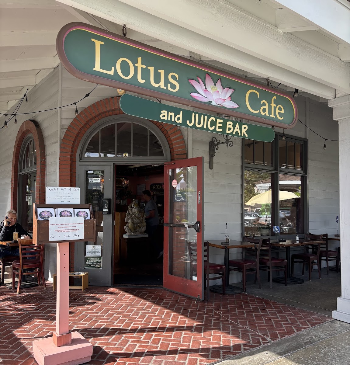Lotus Cafe & Juice Bar